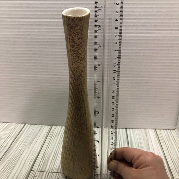 Vintage Mid Century Modern Shawnee Pottery USA Bud Vase - Picture 2 of 5